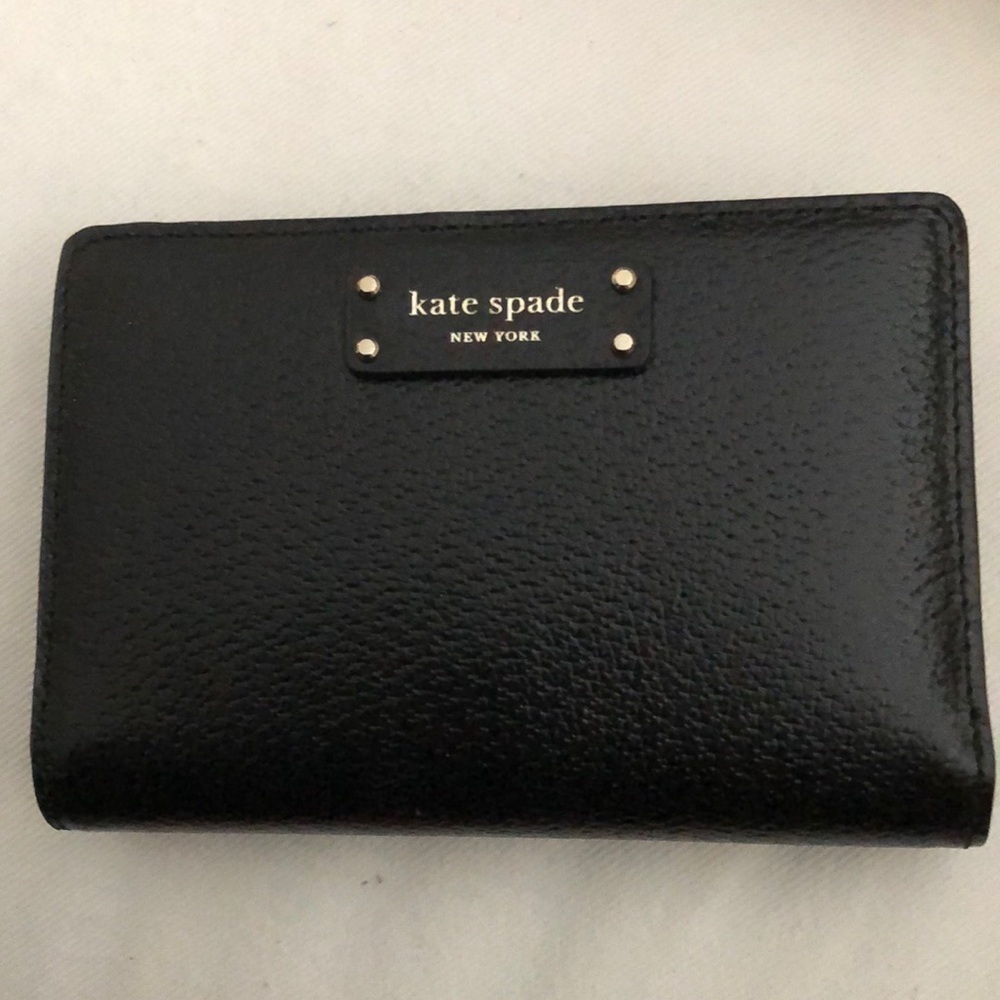 KATE SPADE ♠️ Medium Slim Bifold Wallet Black NWT
